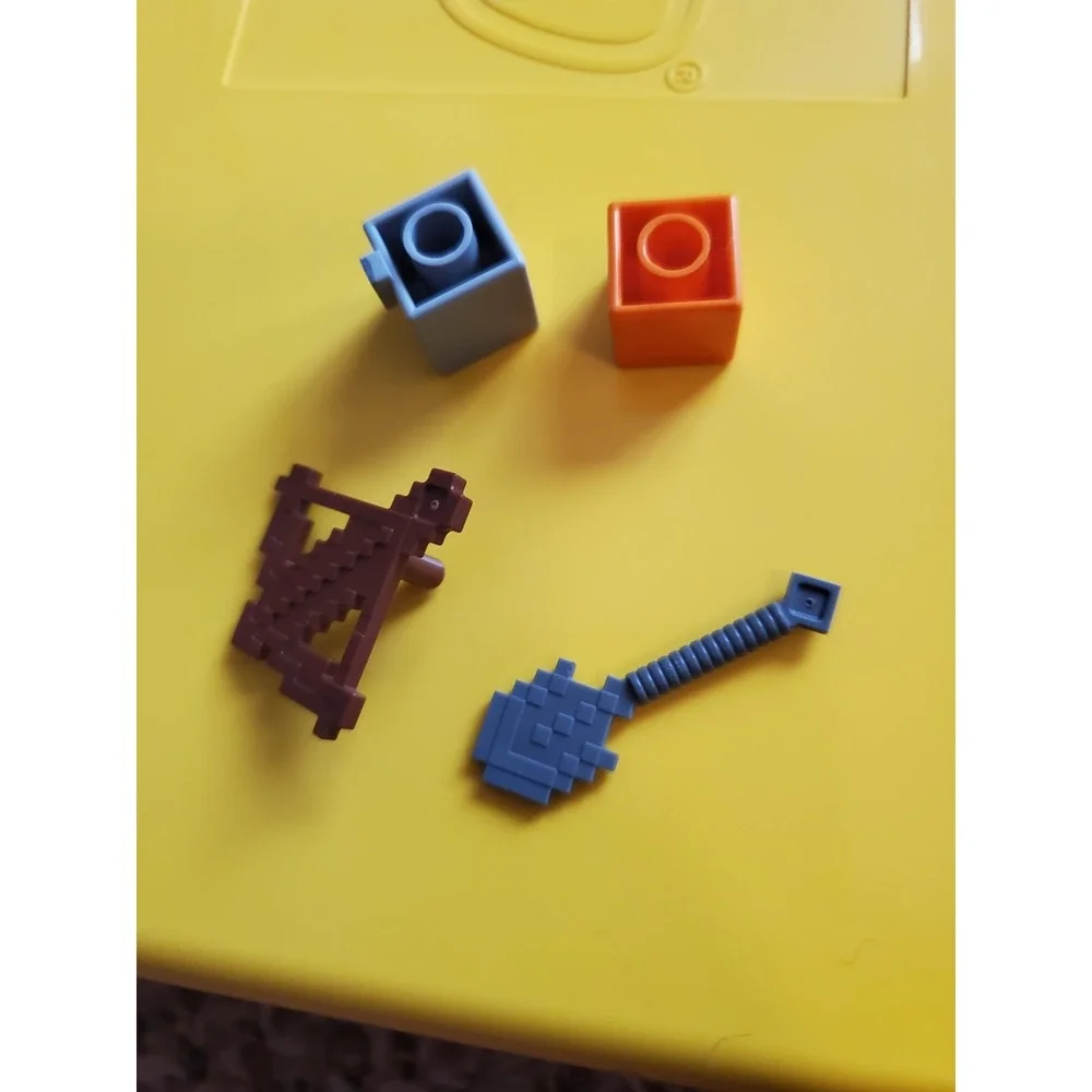 LEGO Minecraft Weapons And Heads Lot Of 6 - Picture 3 of 4